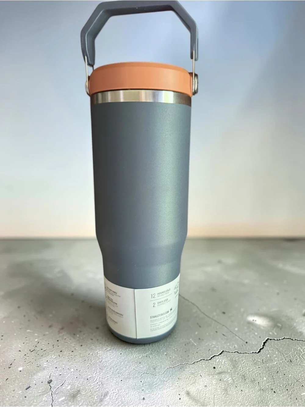 Stanley IceFlow Flip Straw Tumbler (30 oz)